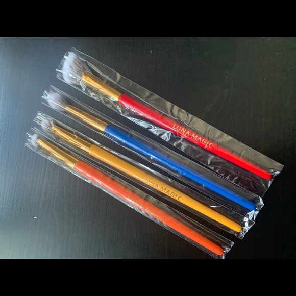 Makeup brushes - Picture 2 of 2